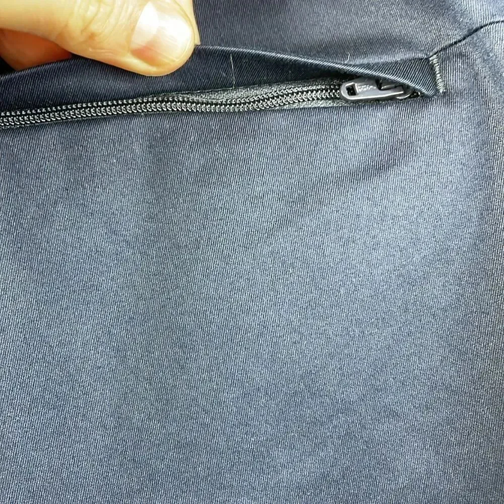 Banana Republic Aiden Shorts Navy size 38”
